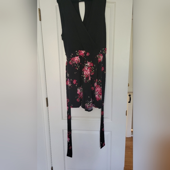 Torrid Black & Floral Romper - Picture 1 of 2